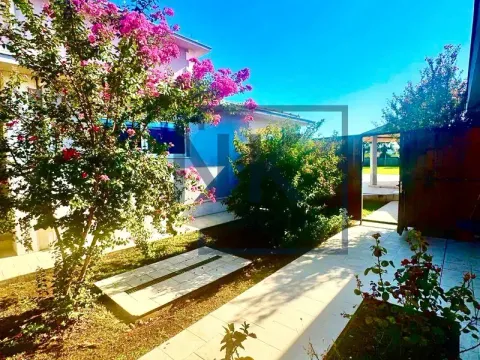 Izdavanje, kuća, 450m², Donja Gorica, Podgorica - image 11