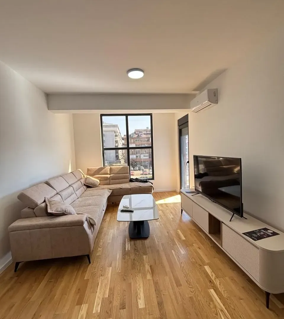 Rent, one bedroom apartment, 68m², Stari Aerodrom, Podgorica