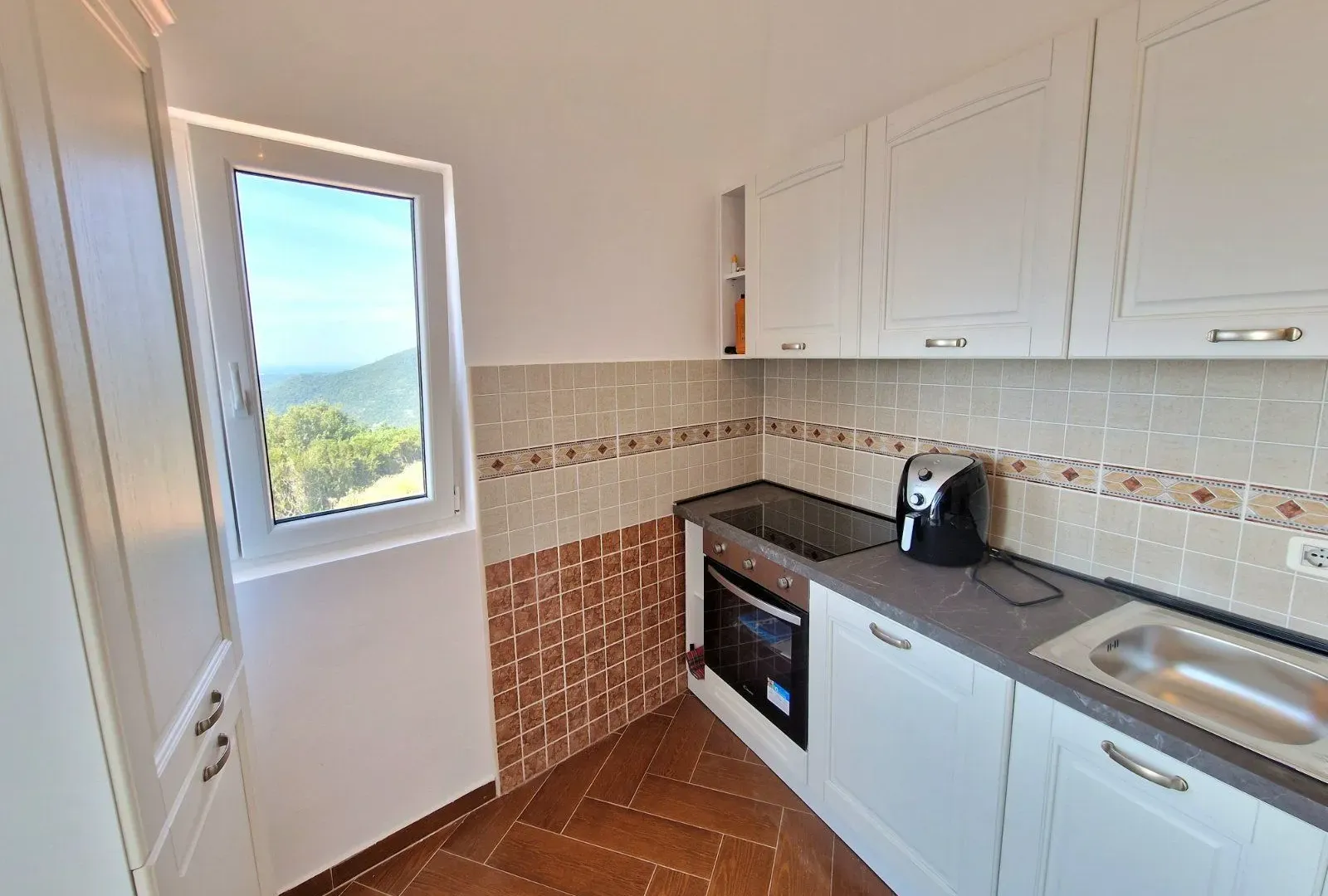 Rent, three bedroom apartment, 155m², Prijevor, Budva