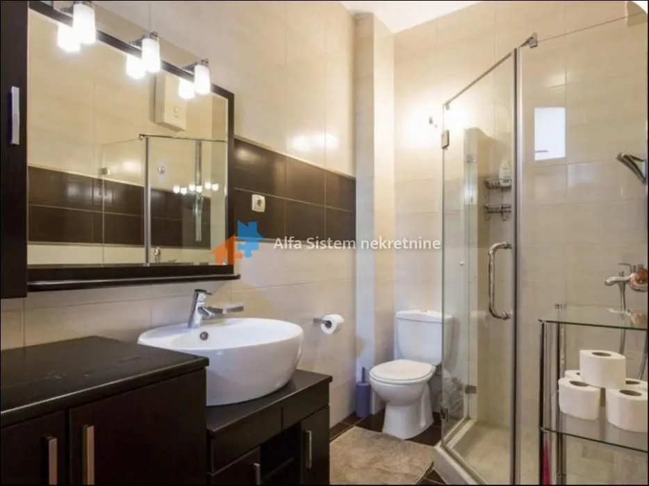 Izdavanje, trosoban stan, 80m², Zeleni Venac, Beograd