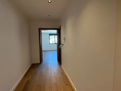 Prodaja, trosoban stan, 101m², Tivat, Crna Gora - image 4