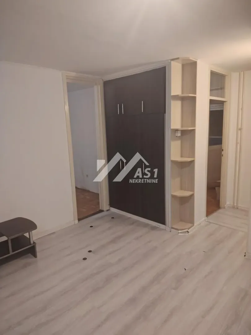 Prodaja, trosoban stan, 64m², Novi Sad Sve Podlokacije, Novi Sad