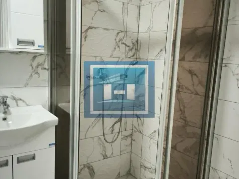 Izdavanje, stan, 223m², Centar, Ćuprija - image 17