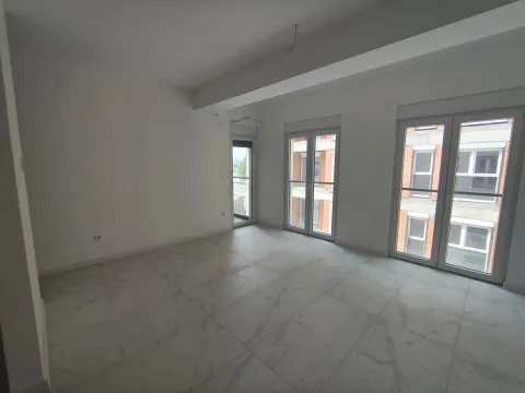 Prodaja, jednosoban stan, 57m², Centar, Loznica - image 2