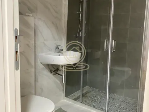 Prodaja, trosoban stan, 76m², Crveni Pevac, Niš - image 11