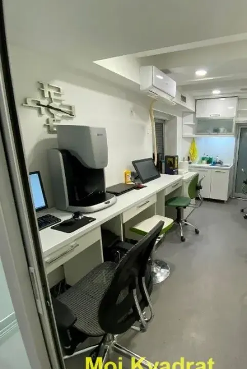 Prodaja, poslovni prostor, 70m², Čubura, Beograd