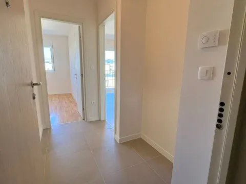 Sale, one bedroom apartment, 39m², Pobrežje, Podgorica - image 4