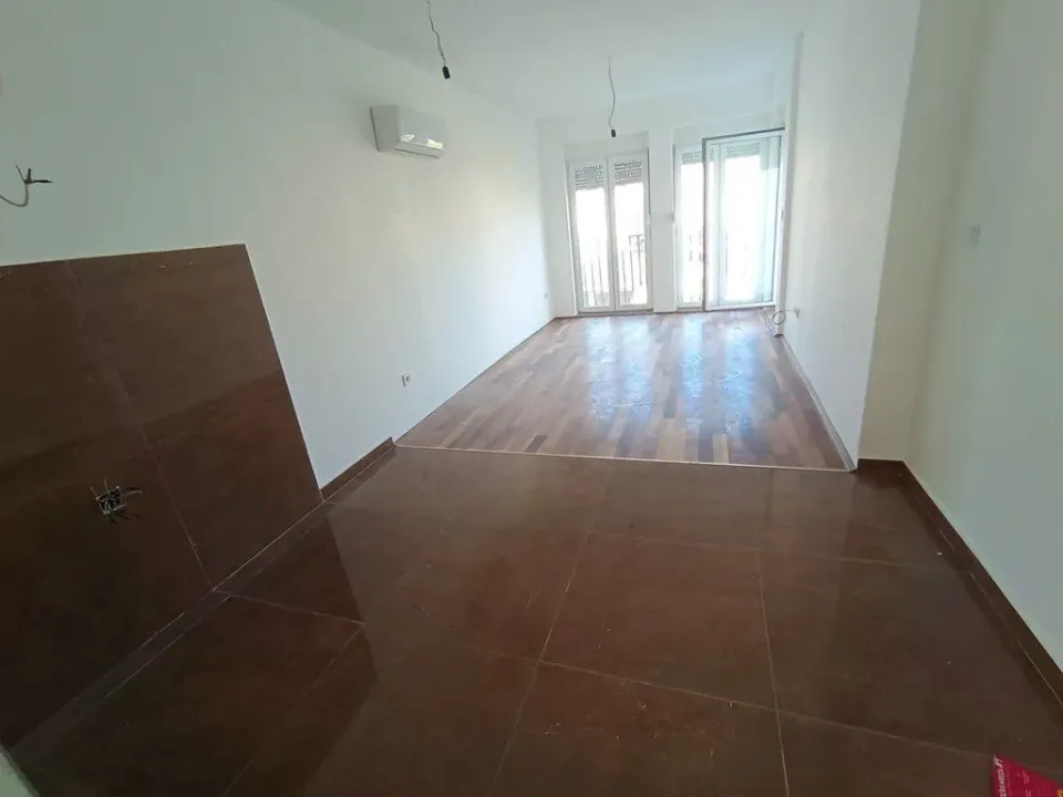 Izdavanje, poslovni prostor, 30m², Podgorica, Crna Gora