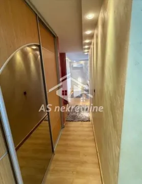Izdavanje, trosoban stan, 80m², Novi Beograd Blok 22, Novi Beograd Sve Podlokacije - image 24