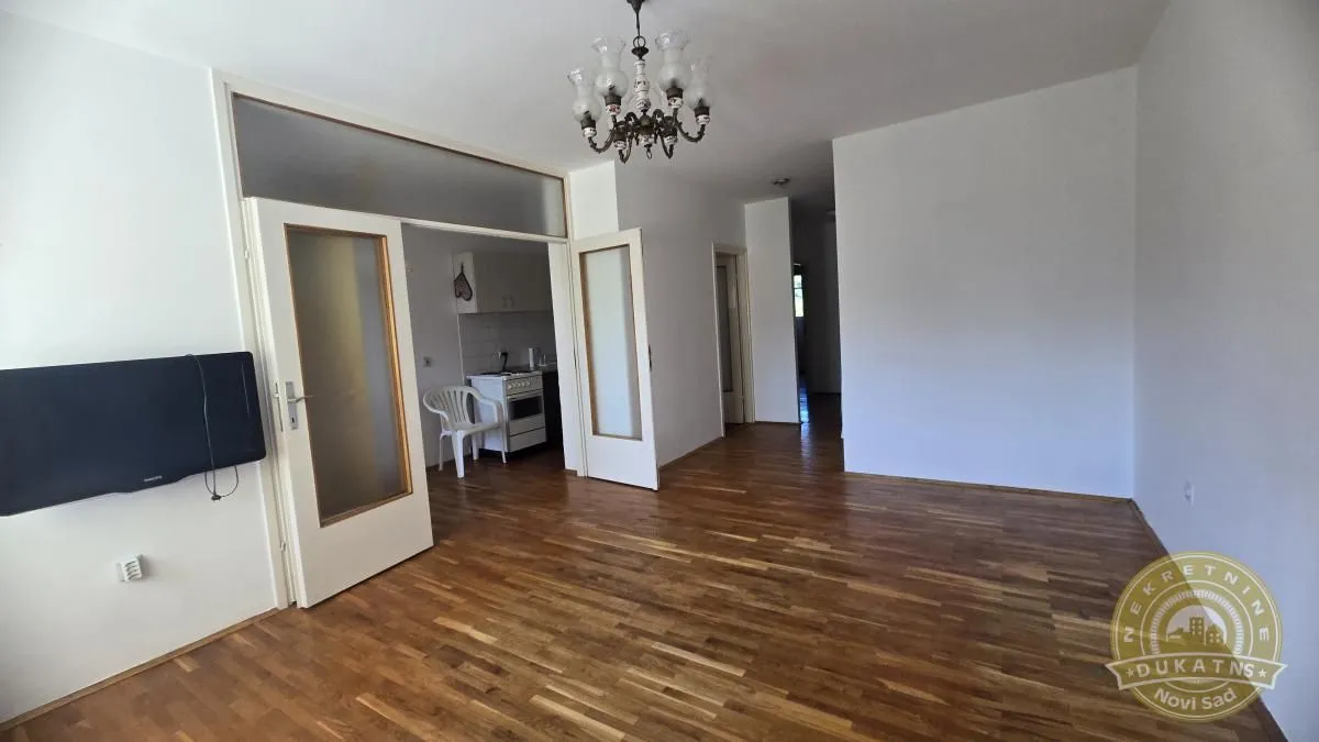 Izdavanje, dvosoban stan, 66m², Banatić, Novi Sad Sve Podlokacije