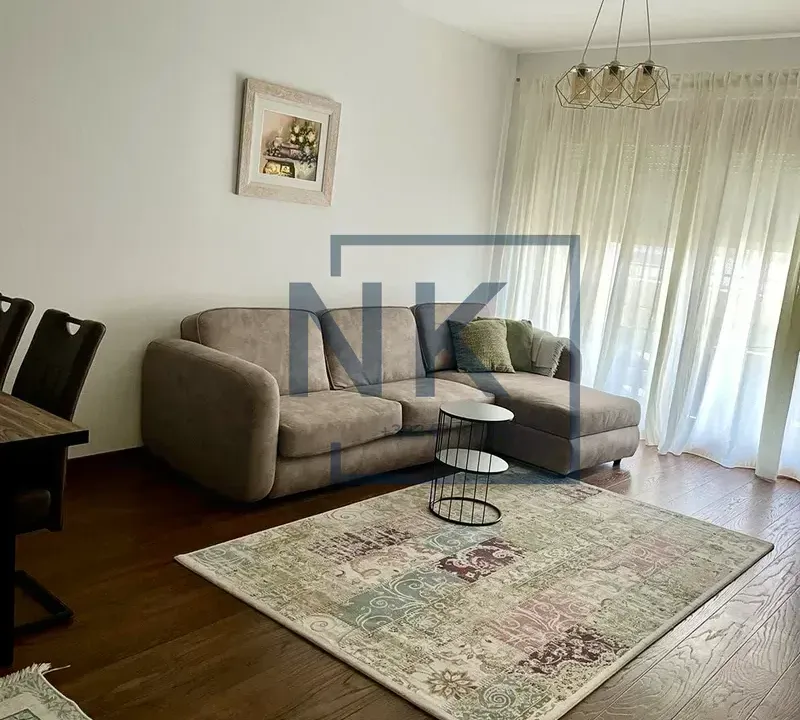 Izdavanje, dvosoban stan, 72m², Master Kvart, Podgorica