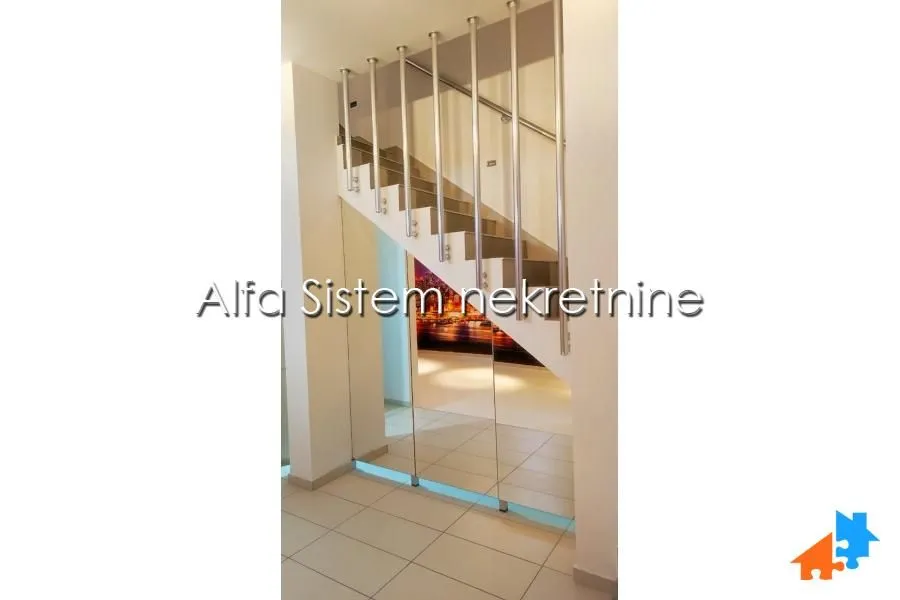 Rent, house, 220m², Savski Venac, Beograd