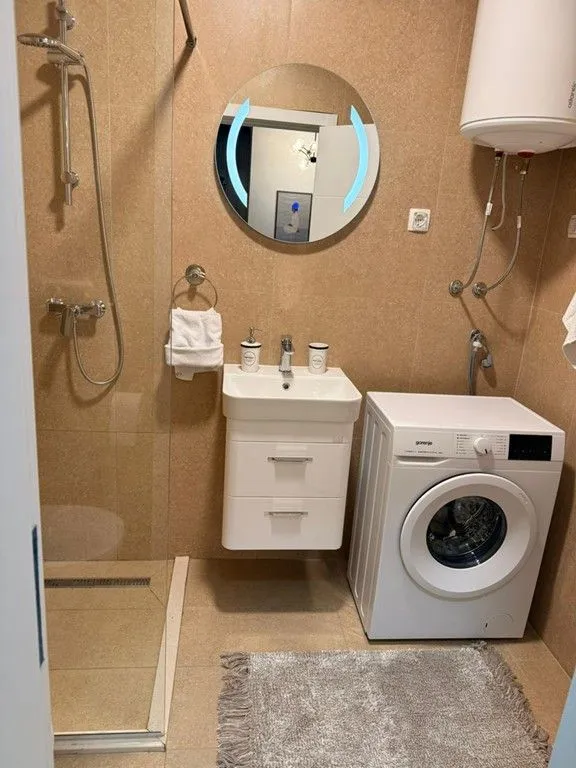 Prodaja, jednosoban stan, 37m², Tološi, Podgorica