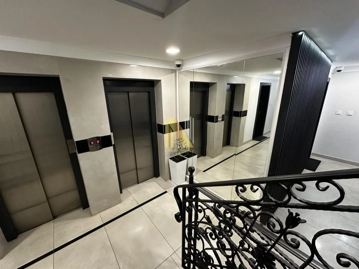 Izdavanje, četvorosoban stan, 116m², Socijalno, Novi Sad Sve Podlokacije