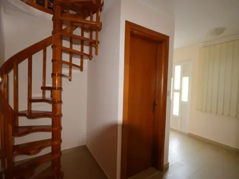 Sale, house, 285m², Đenovići, Herceg Novi - image 7
