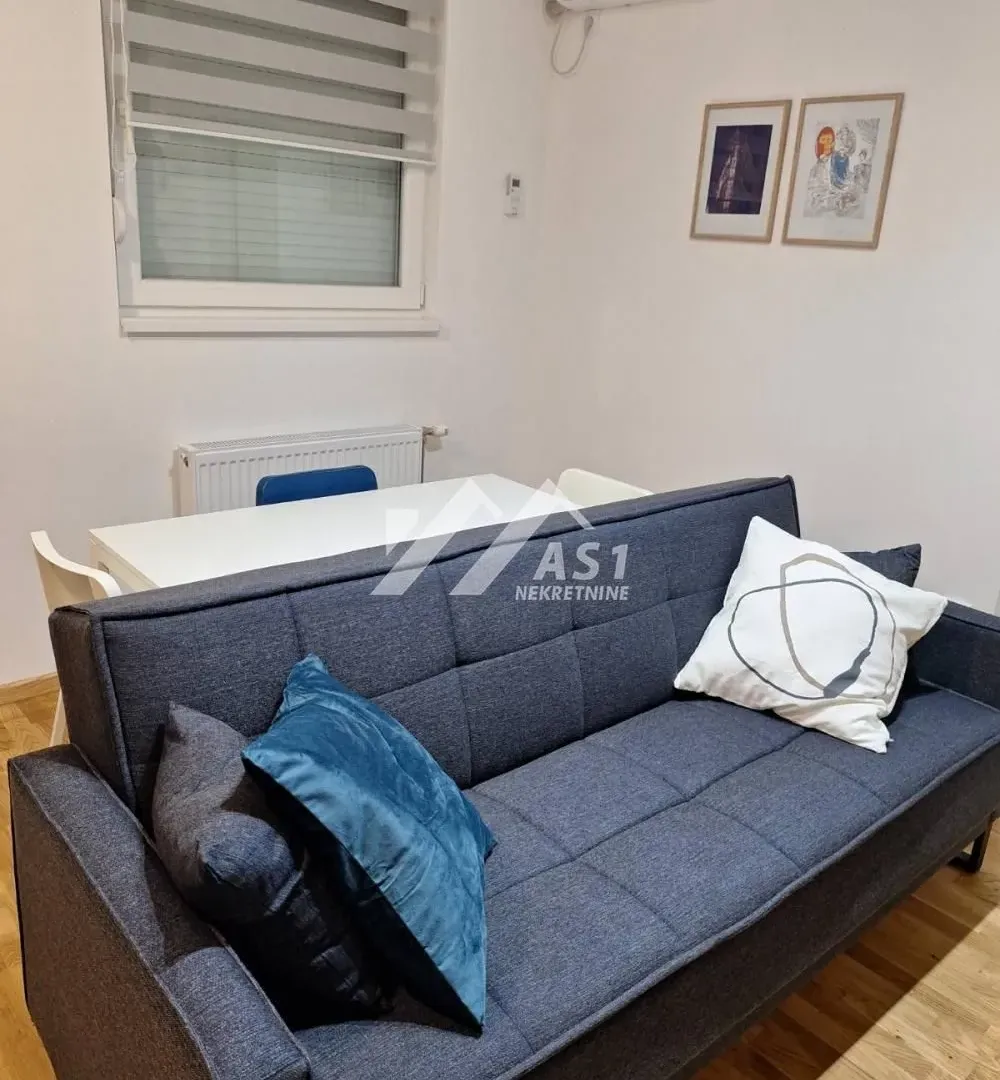 Izdavanje, jednosoban stan, 35m², Stari Majur, Petrovaradin