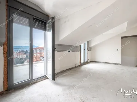 Prodaja, trosoban stan, 236m², Tivat, Crna Gora - image 13