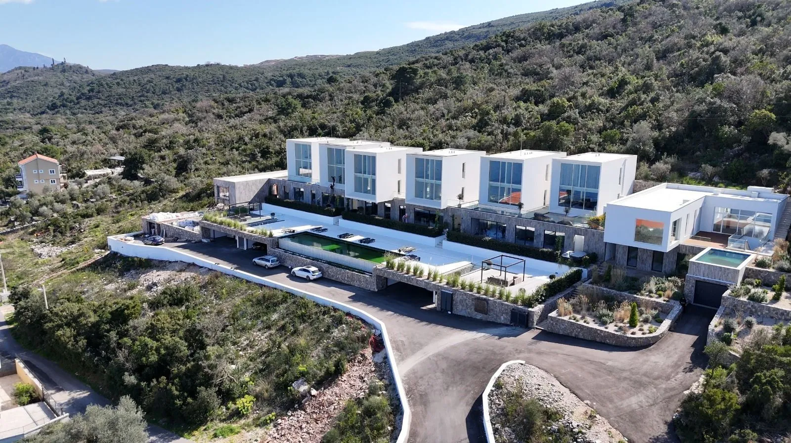 Prodaja, jednosoban stan, 157m², Krašići, Tivat