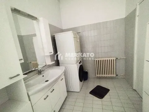 Izdavanje, dvosoban stan, 67m², Centar, Zrenjanin - image 12