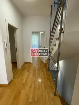 Izdavanje, kuća, 210m², Savski Venac, Beograd - image 13