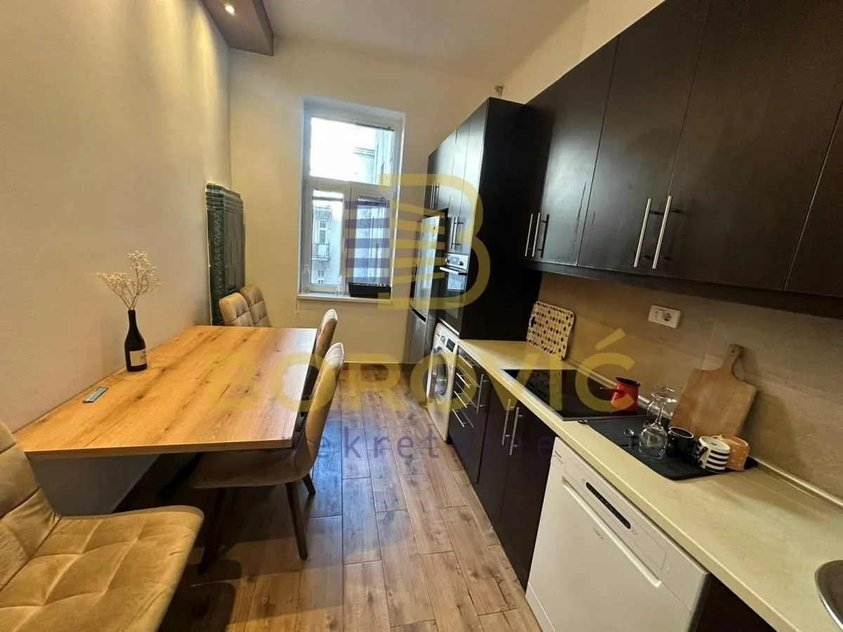 Izdavanje, četvorosoban stan, 100m², Savski Venac, Beograd
