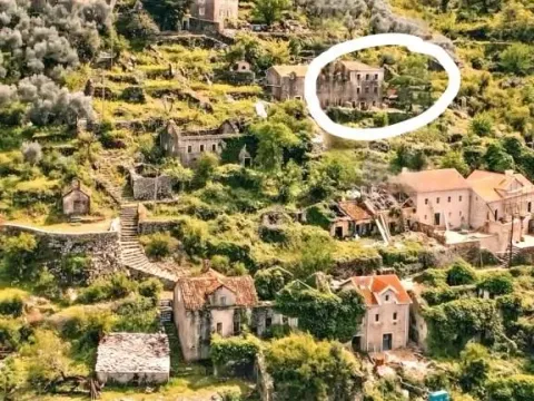 Sale, house, 186m², Stoliv, Kotor - image 6