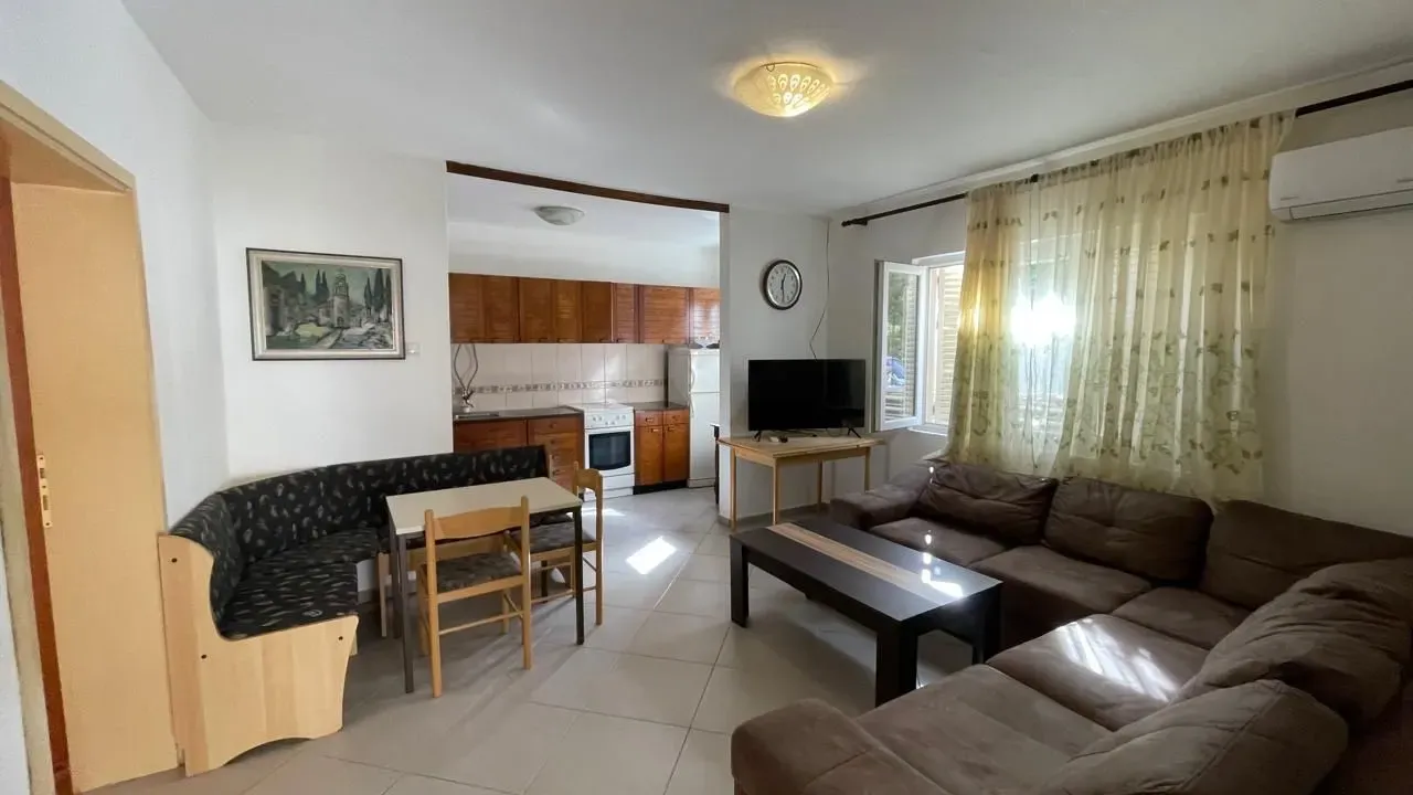 Rent, house, 100m², Murtovina, Podgorica