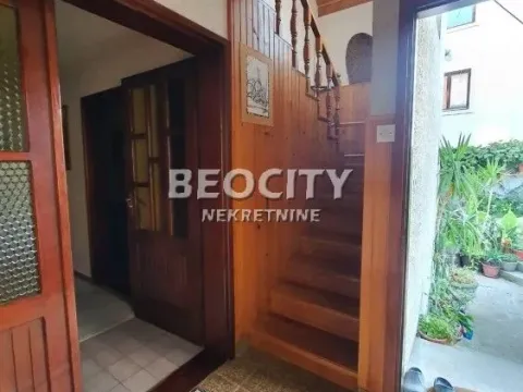 Prodaja, kuća, 250m², Kaluđerica, Beograd - image 9