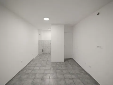 Prodaja, dvosoban stan, 62m², Stari Aerodrom, Podgorica - image 2