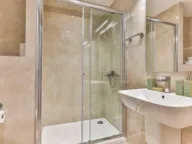 Izdavanje, dvosoban stan, 74m², Centar, Budva - image 11