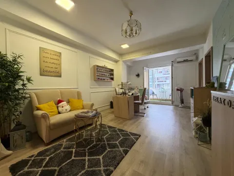 Prodaja, jednosoban stan, 63m², City Kvart, Podgorica - image 2