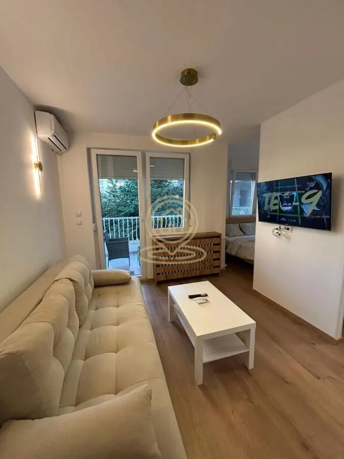 Izdavanje, jednosoban stan, 35m², Stari Grad, Beograd