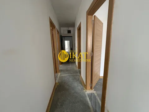 Sale, four bedroom apartment, 73m², Kluz, Zvezdara Sve Podlokacije
