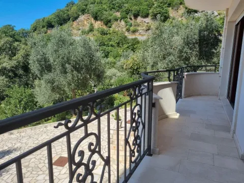 Prodaja, dvosoban stan, 86m², Petrovac, Budva - image 9