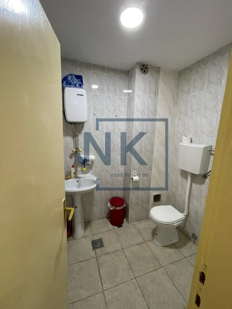 Prodaja, poslovni prostor, 32m², Momišići, Podgorica