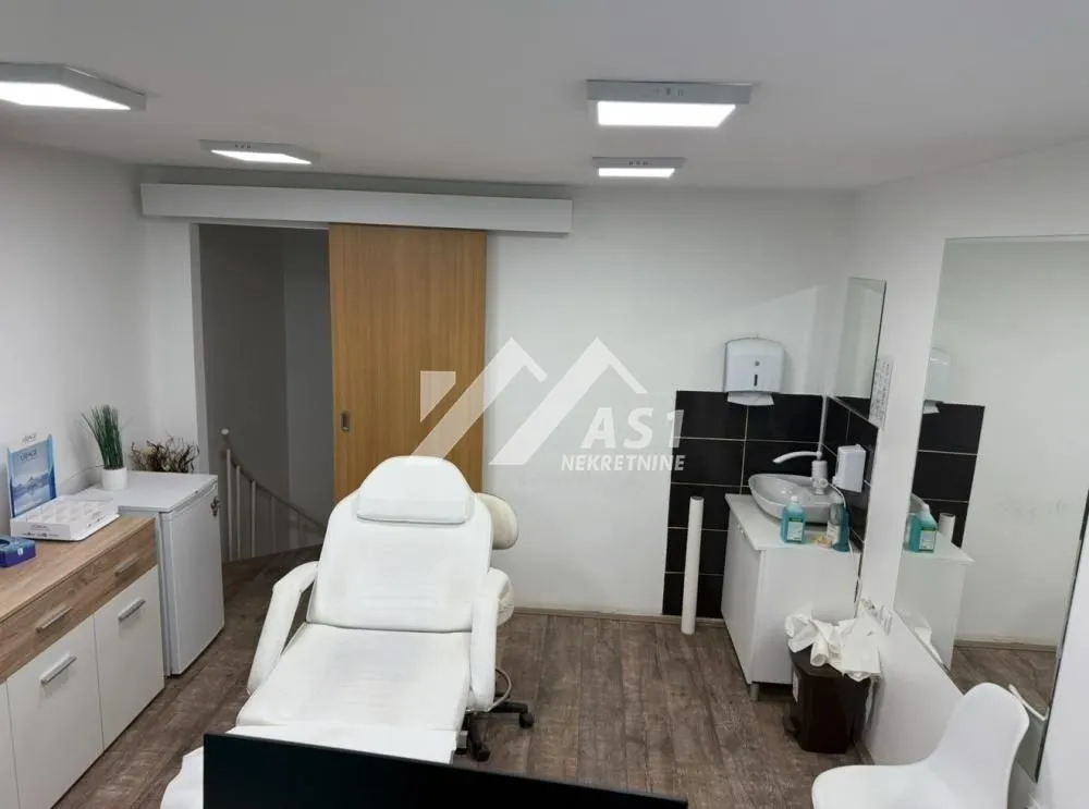 Sale, office space, 56m², Nova Detelinara, Novi Sad Sve Podlokacije