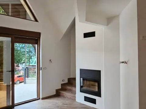 Prodaja, trosoban stan, 160m², Ivan Do, Žabljak - image 9