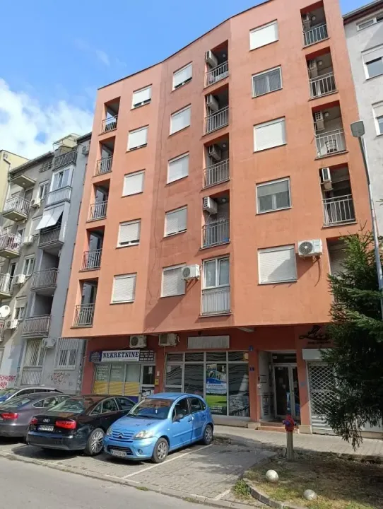 Izdavanje, jednosoban stan, 25m², Grbavica, Novi Sad Sve Podlokacije