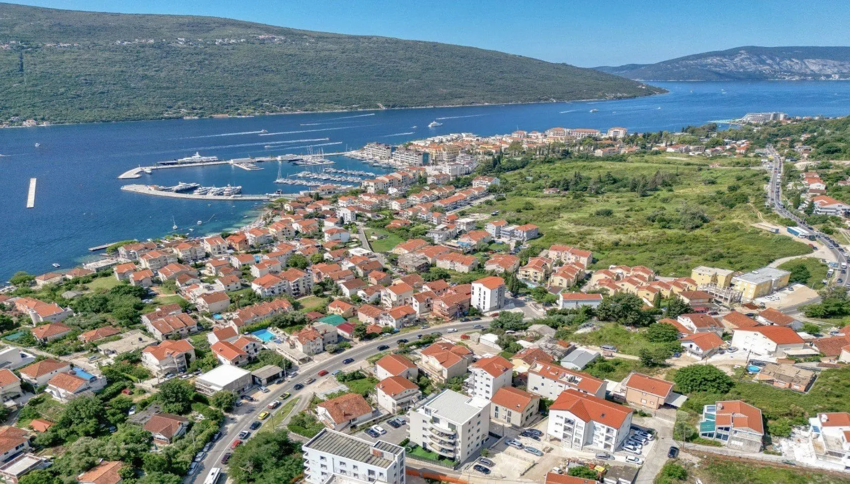 Sale, two bedroom apartment, 80m², Đenovići, Herceg Novi