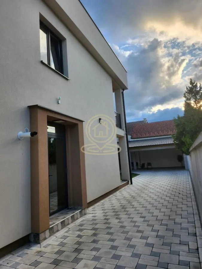 Prodaja, kuća, 235m², Telep, Novi Sad Sve Podlokacije