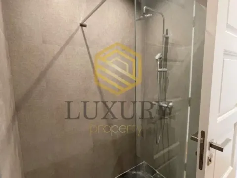 Izdavanje, trosoban stan, 130m², City Kvart, Podgorica - image 8