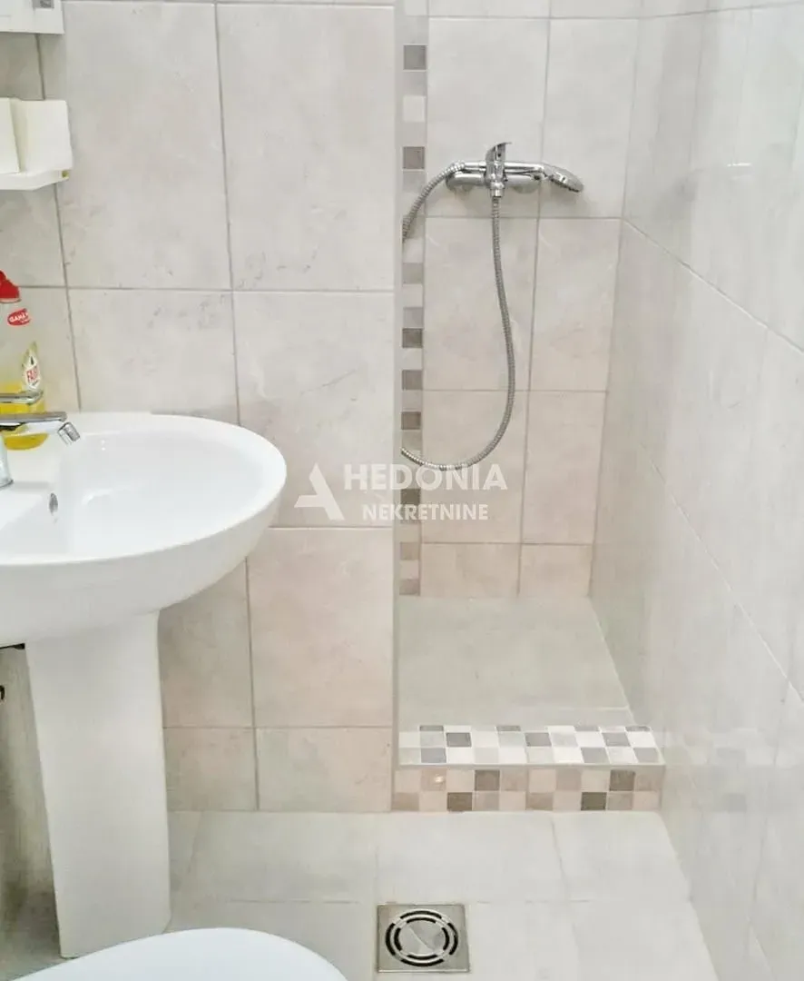 Prodaja, dvosoban stan, 49m², Kanarevo Brdo, Beograd