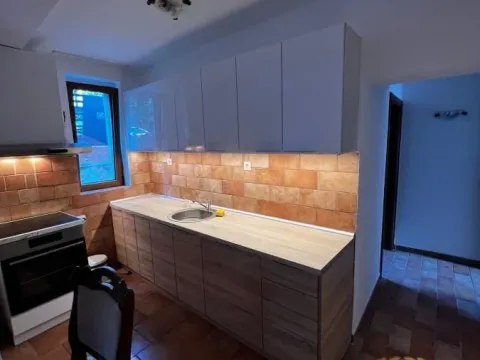 Izdavanje, trosoban stan, 85m², Bulbulder, Zvezdara Sve Podlokacije - image 9