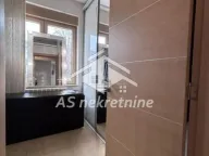 Izdavanje, četvorosoban stan, 105m², Savski Venac, Beograd - image 26