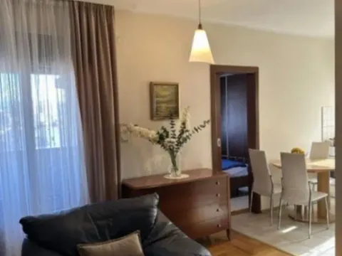 Izdavanje, dvosoban stan, 65m², Stari Aerodrom, Podgorica - image 9