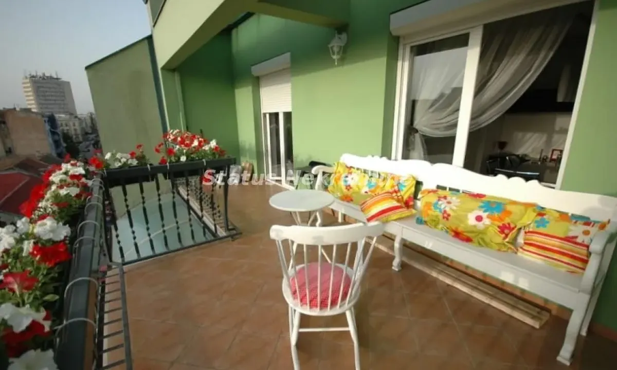 Prodaja, četvorosoban stan, 110m², Centar, Novi Sad