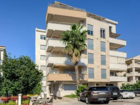 Prodaja, jednosoban stan, 61m², Budva okolina, Budva - image 1