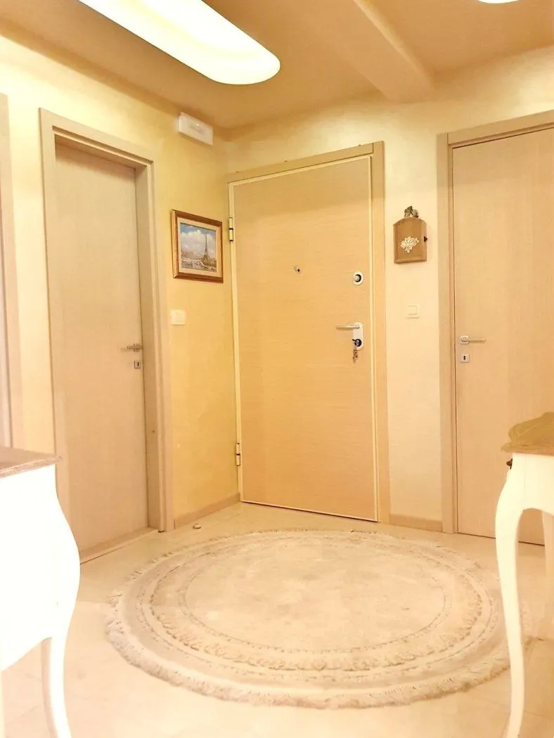 Izdavanje, stan, 100m², City Kvart, Podgorica