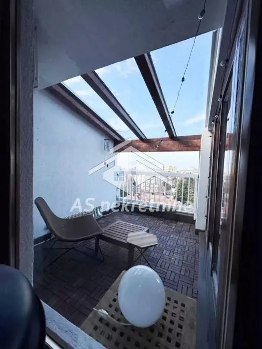 Izdavanje, trosoban stan, 87m², Čubura, Beograd
