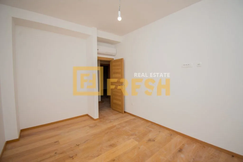 Rent, four bedroom apartment, 150m², Centar, Podgorica
